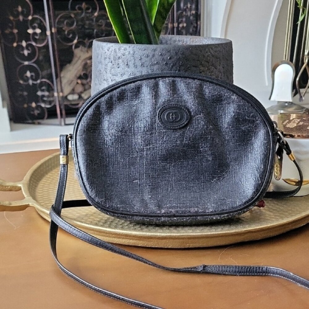 vintage Authentic GUCCI Black Leather Crossbody Bag
